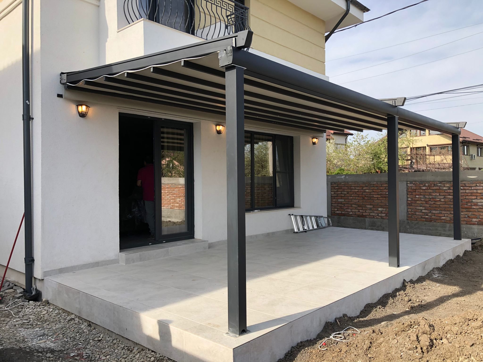 Montaj pergola retractabila automatizata in Sectorul 1