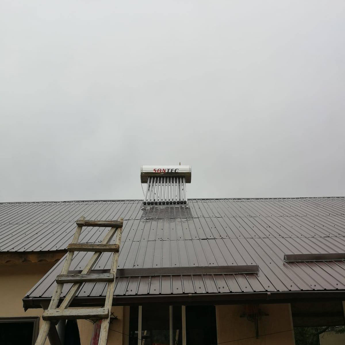 Panou Solar Nepresurizat Apa Calda, SONTEC, boiler 100 litri din inox, 10 tuburi