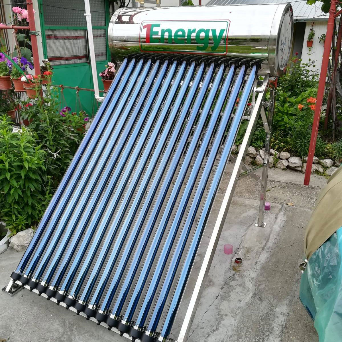 Panou Solar Presurizat apa calda, 1ENERGY, boiler integral din inox, 150 litri, 15 tuburi heat-pipe