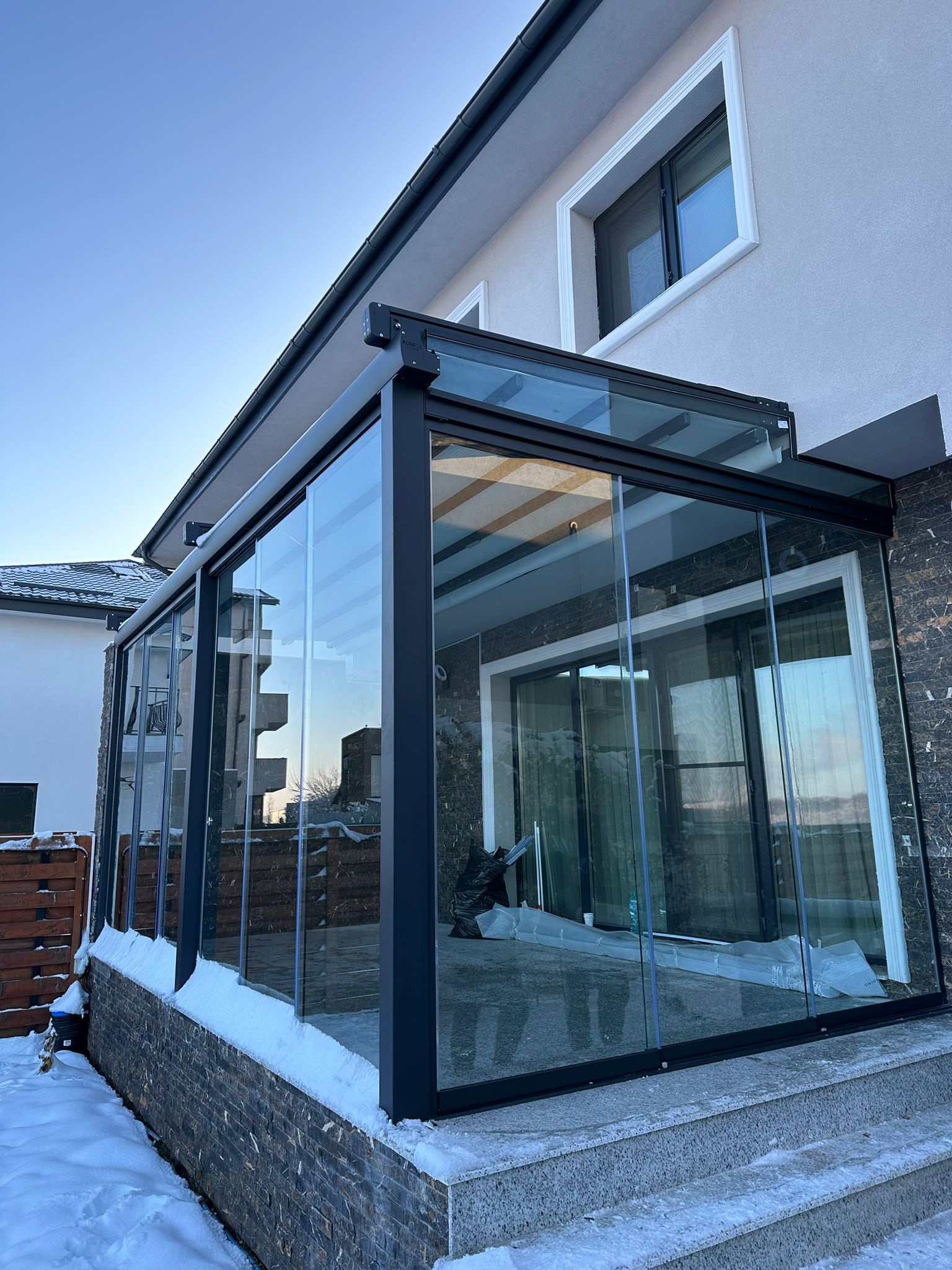 Pergola Retractabila + inchidere cu sticla mobila MultiTrack (Slide) in Otopeni