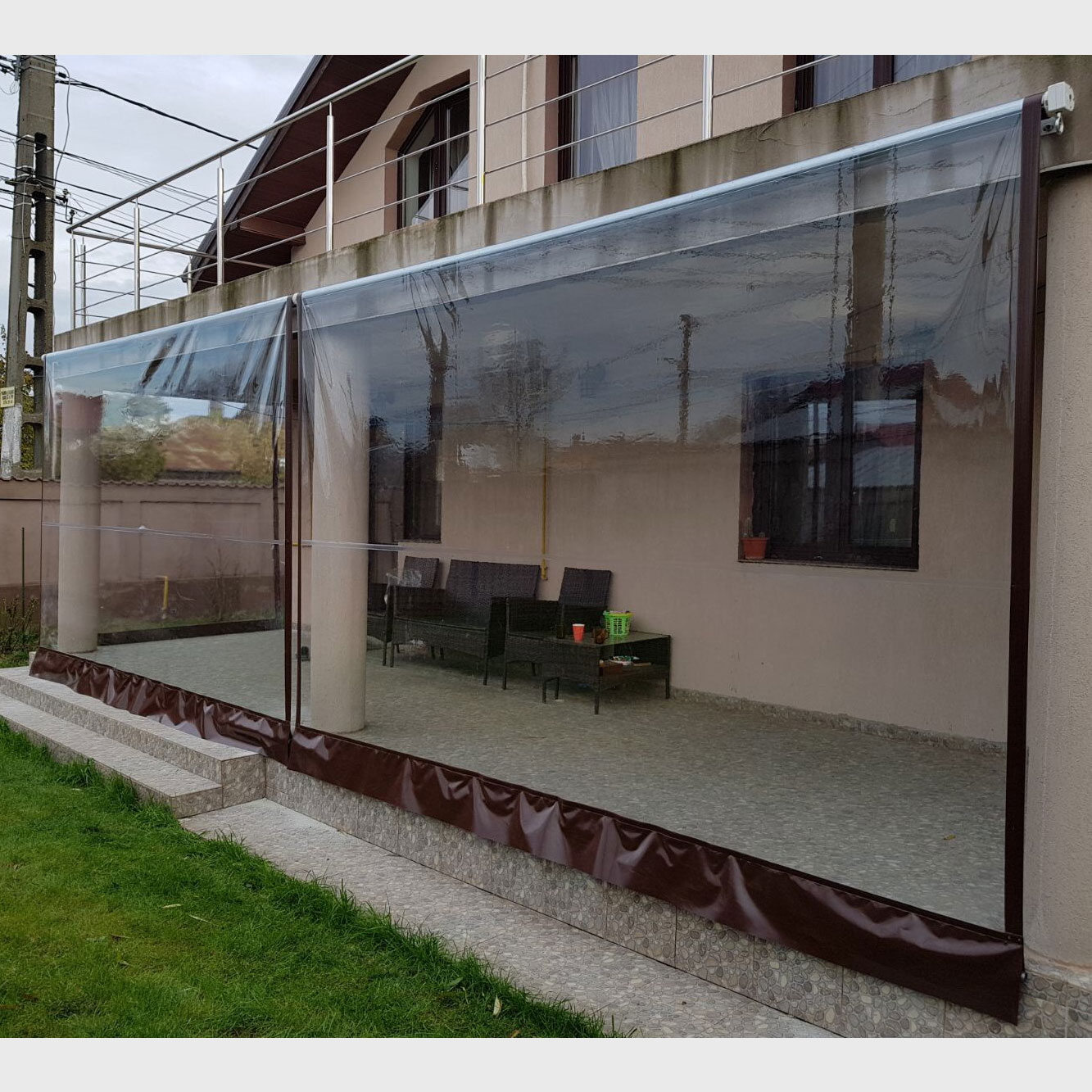 Rulou Terasa cu Folie Transparenta 0,8 mm, 2,9m lungime x 1,6 m inaltime, necasetat, chenar maro, alb, gri sau crem