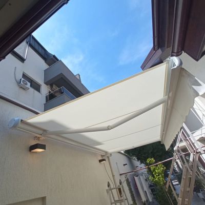 Copertine retractabile casetate, automatizate