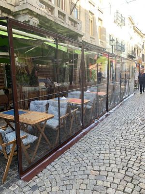 Inchidere terasa restaurant in Centrul Vechi, Bucuresti