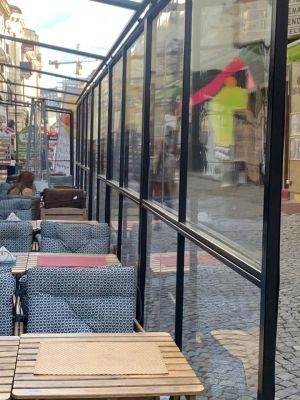 Inchidere terasa restaurant in Centrul Vechi, Bucuresti
