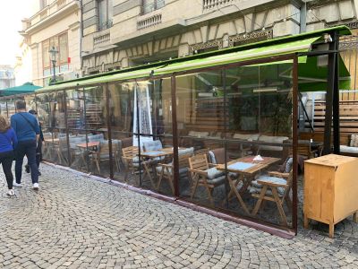 Inchidere terasa restaurant in Centrul Vechi, Bucuresti