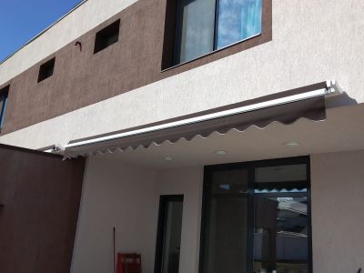 Instalare copertina retractabila pe manivela in Domnesti