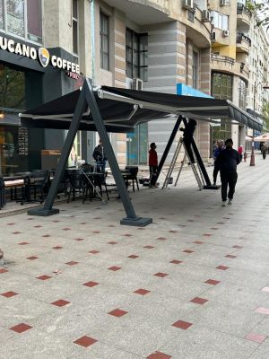 Montaj Copertine retractabile pe structura metalica la Tucano Coffee Pink, Bucuresti