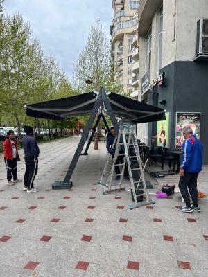 Montaj Copertine retractabile pe structura metalica la Tucano Coffee Pink, Bucuresti