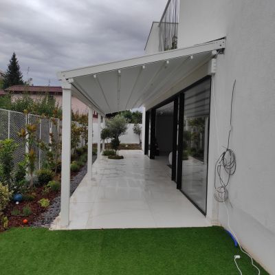 Montaj pergola retractabila cu senzori de vant in Bragadiru