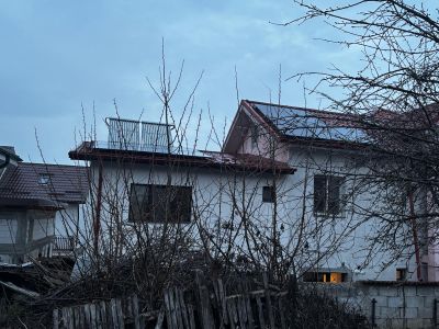 Panou solar 4 anotimpuri, 1Energy, cu boiler 200 litri, 2 colectoare de cate 15 tuburi fiecare, montaj Pitesti, jud Arges