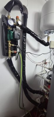 Panou Solar 4 Anotimpuri SONTEC cu 24 tuburi si boiler de 200 litri, motanj real;izat in Calugareni, Giurgiu