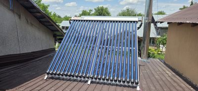 Panou Solar 4 Anotimpuri SONTEC cu 24 tuburi si boiler de 200 litri, motanj real;izat in Calugareni, Giurgiu