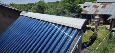 Panou Solar 4 Anotimpuri SONTEC cu 24 tuburi si boiler de 200 litri, motanj real;izat in Calugareni, Giurgiu