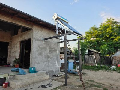 Panou Solar Apa Calda 1Energy, de 150 litri, presurizat, montaj in Bragadiru, Giurgiu
