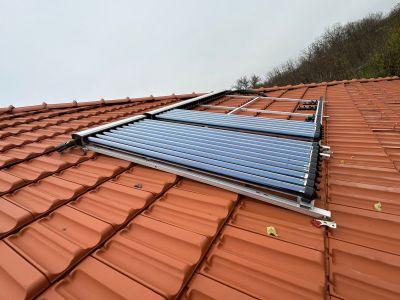 Panou solar apa calda 4 anotimpuri, 1ENERGY, boiler 300 litri, colector solar 40 tuburi, montaj Chiselet, jud Calarasi
