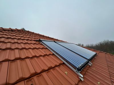 Panou solar apa calda 4 anotimpuri, 1ENERGY, boiler 300 litri, colector solar 40 tuburi, montaj Chiselet, jud Calarasi