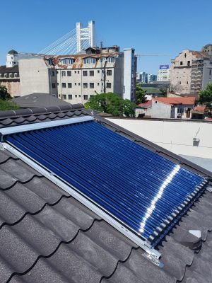 Panou Solar Apa Calda 4 Anotimpuri 1ENERGY, colector solar de 20 tuburi, boiler de 200 litri, montaj Sector 6 Bucuresti