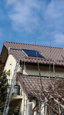 Panou Solar Apa Calda 4 anotimpuri cu colector solar de 15 tuburi si boiler de 120 litri, montaj Corbeanca Ilfov