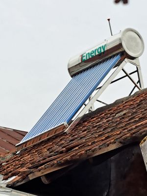 Panou Solar Apa Calda de 150 litri nepresurizat cu automatizare, montaj Valea Mare, jud Dambovita