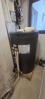 Sistem solar apa calda 4 anotimpuri cu boiler 200 litrii si 2 colectoare cu 20 tuburi fiecare, in Borcea, Calarasi