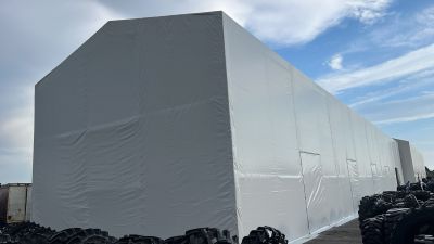 Structura metalica de 10,5 m latime x 50 m lungime x 7,5 inaltime acoperita cu prelata de 650 gr/m2 alba IGNIFUG, Targu Secuiesc, Covasna